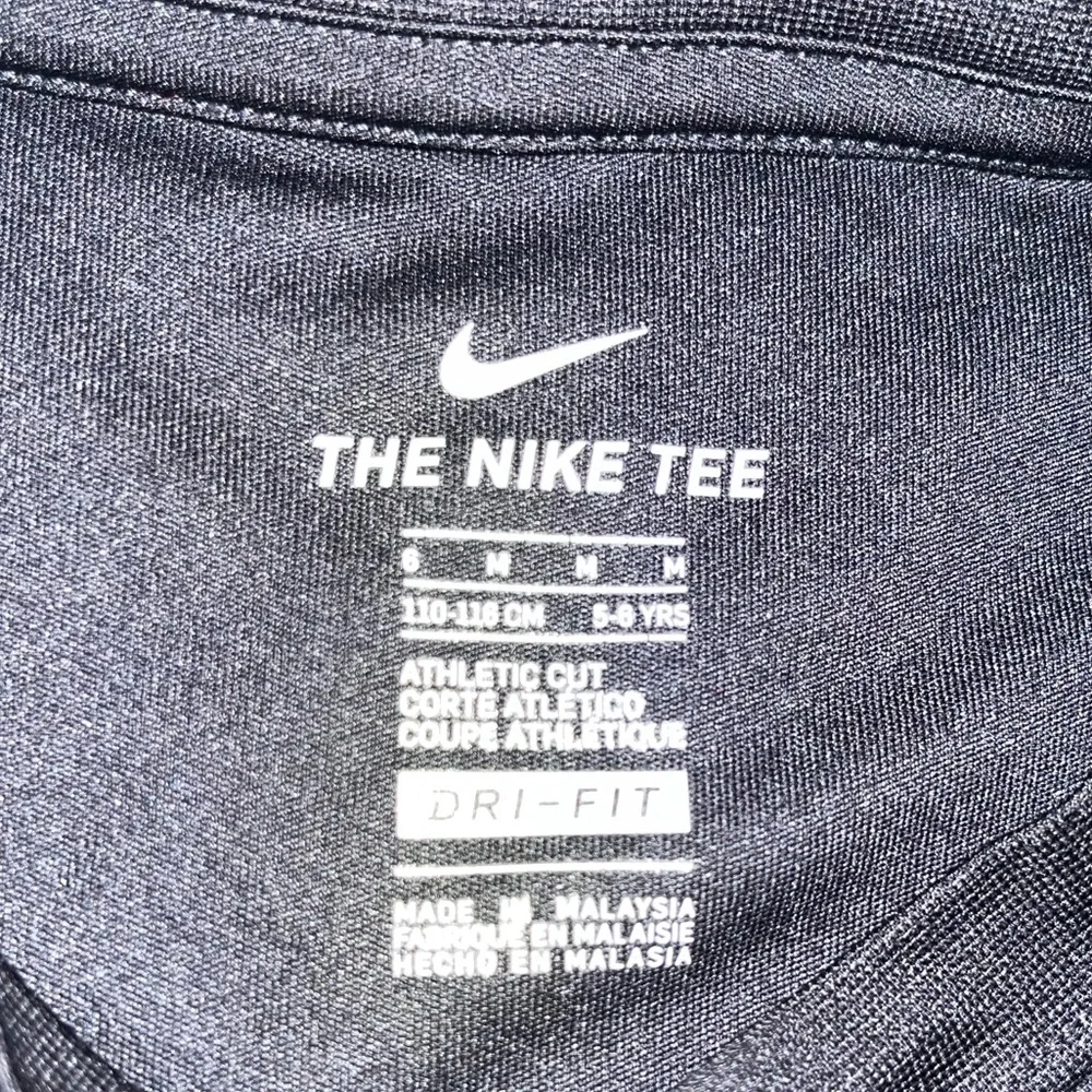 Nike Kids‎ Black and Pink Graphic Tee